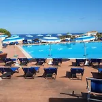 بيت للعطل Calarossa ايزولا روسا